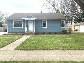 Building Photo - 3686 Lee St