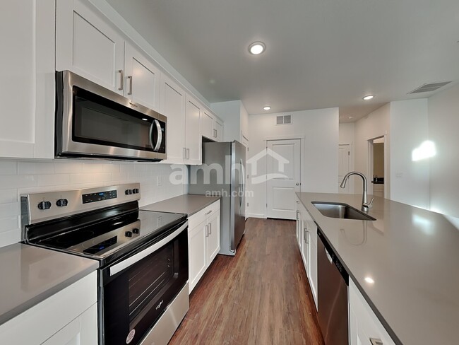 Foto del edificio - 23624 E 2nd Pl