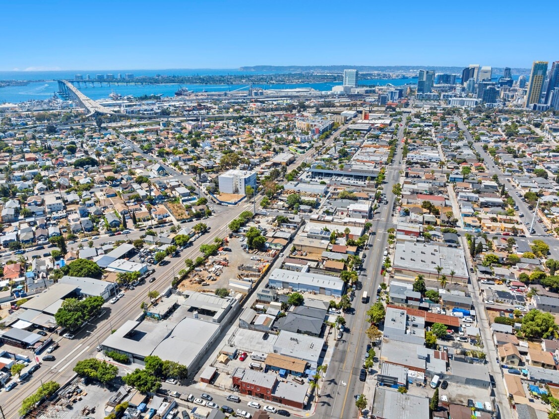 Building Photo - 2679 Imperial Ave