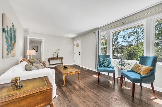 Foto del edificio - 3 Bedroom 1 Bath Donelson House by Two Riv...