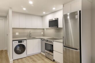 Building Photo - 3460 Rue Durocher