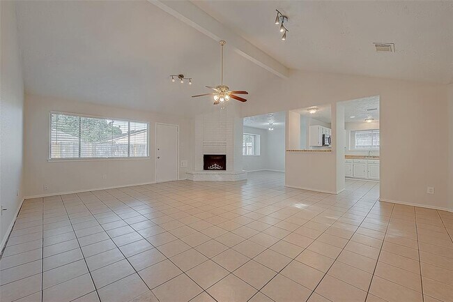 Foto del edificio - 1514 Jo Ann Ln