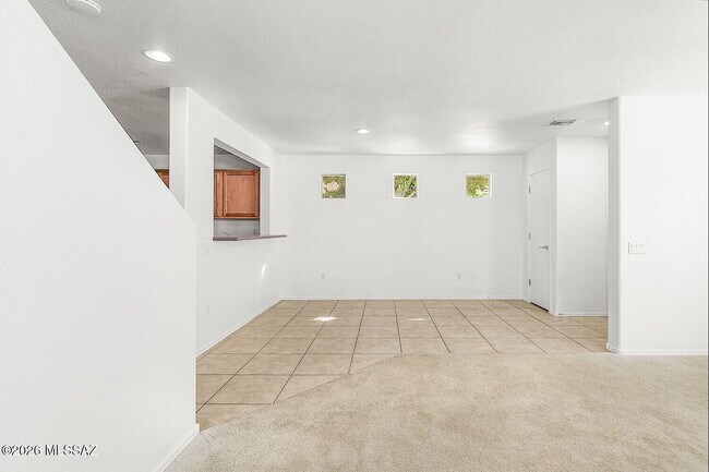 Building Photo - 10560 E Pleasant Pasture Dr
