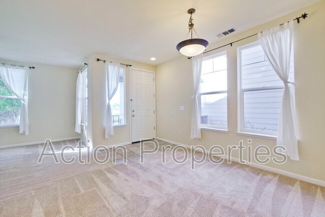 Building Photo - 5132 North First Street