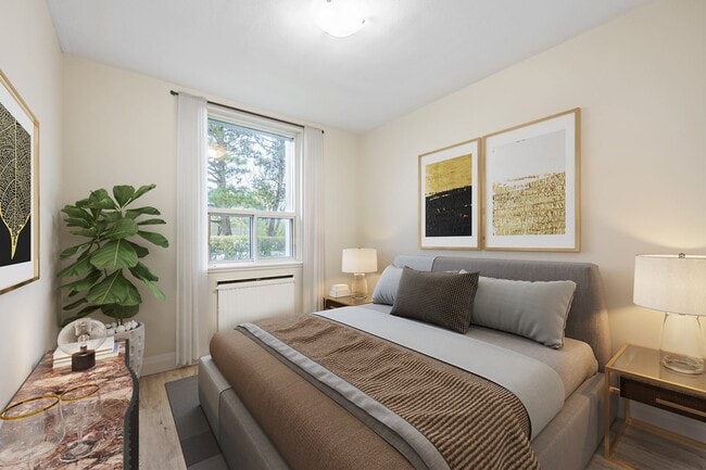 Building Photo - 30, 32 & 34 St Dennis Drive