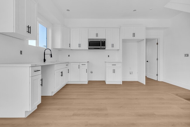 Building Photo - 2843 Folsom St