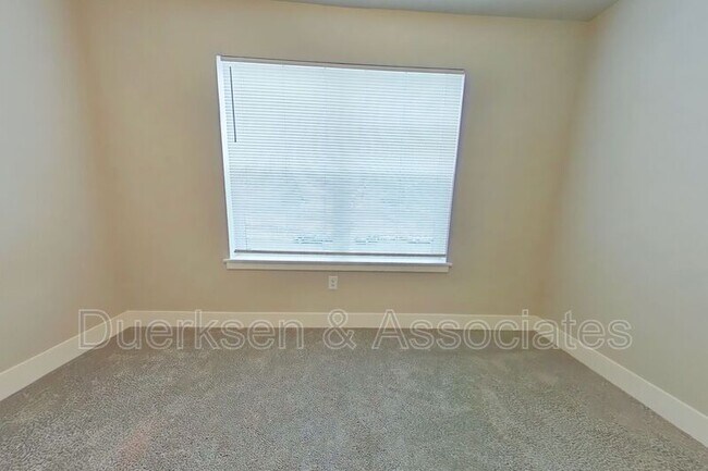 Foto del edificio - 5009 NW Stag Run Pl
