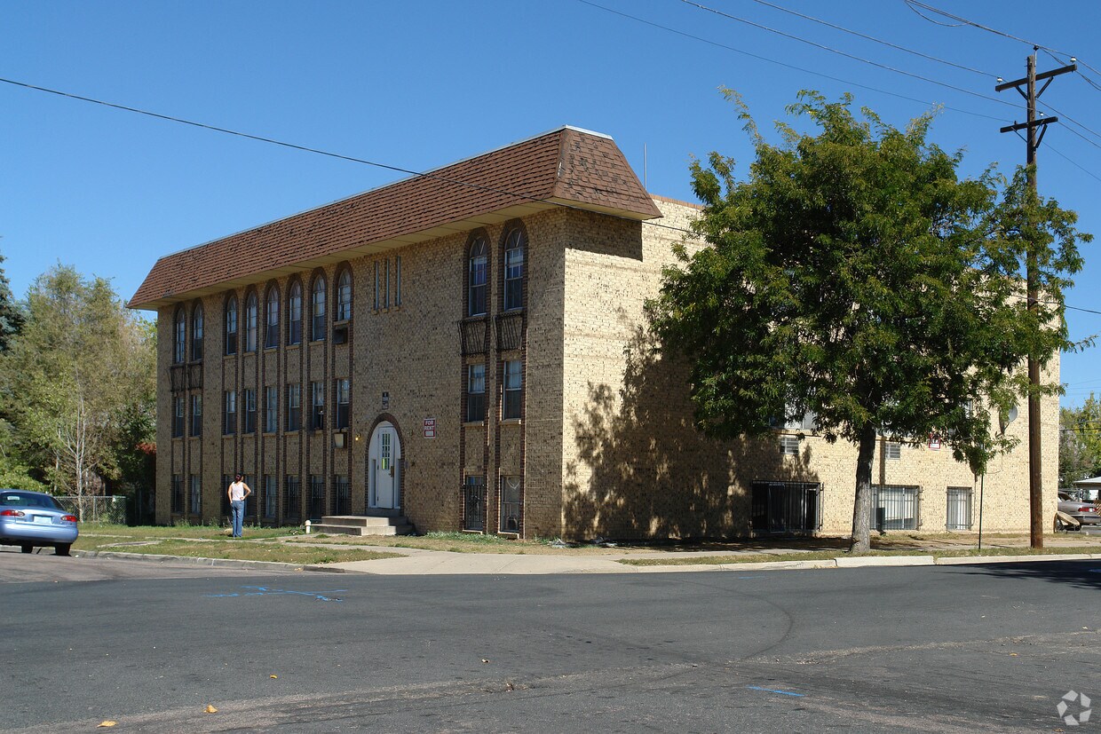 Primary Photo - Clinton Manor
