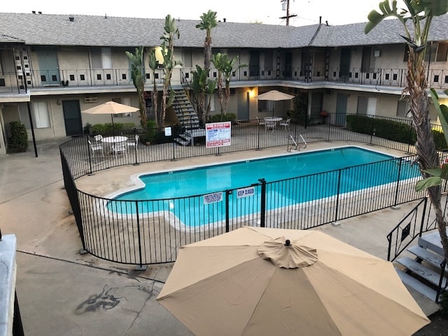 Foto del edificio - 816 W Colorado Blvd