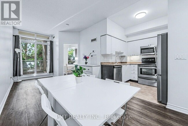 Building Photo - 388 Prince of Wales Dr