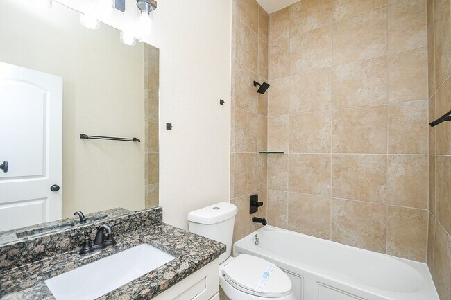 Foto del edificio - 23310 Isola St