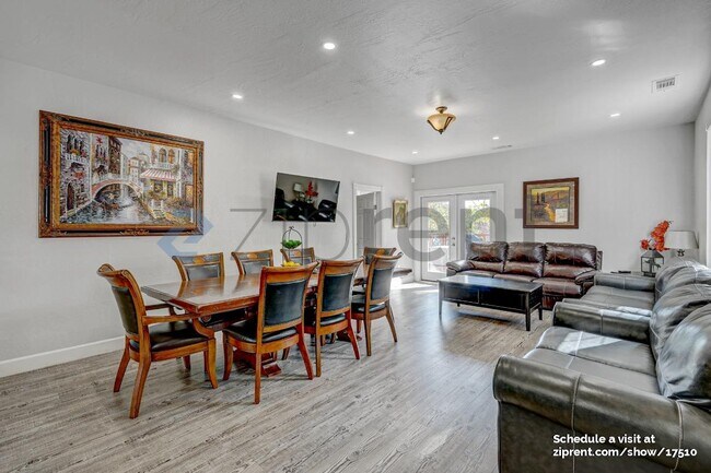 Foto del edificio - 785 Brush Creek Ln