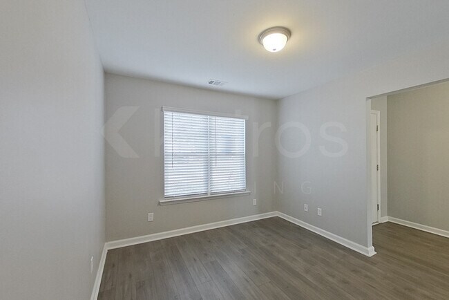 Foto del edificio - 108 Ebenezer Blf Wy