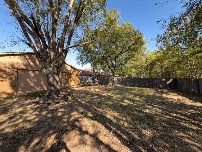 Foto del edificio - 1233 Steinburg Ln