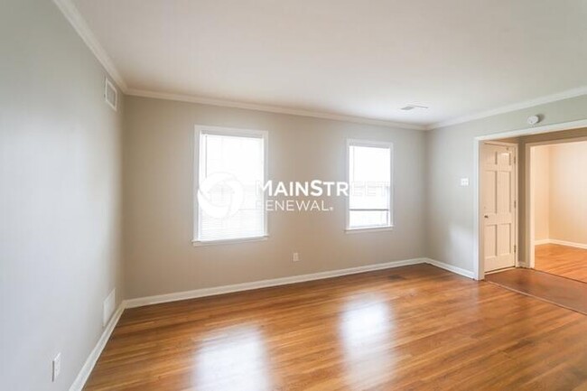 Foto del edificio - 1756 Dorrie Ln