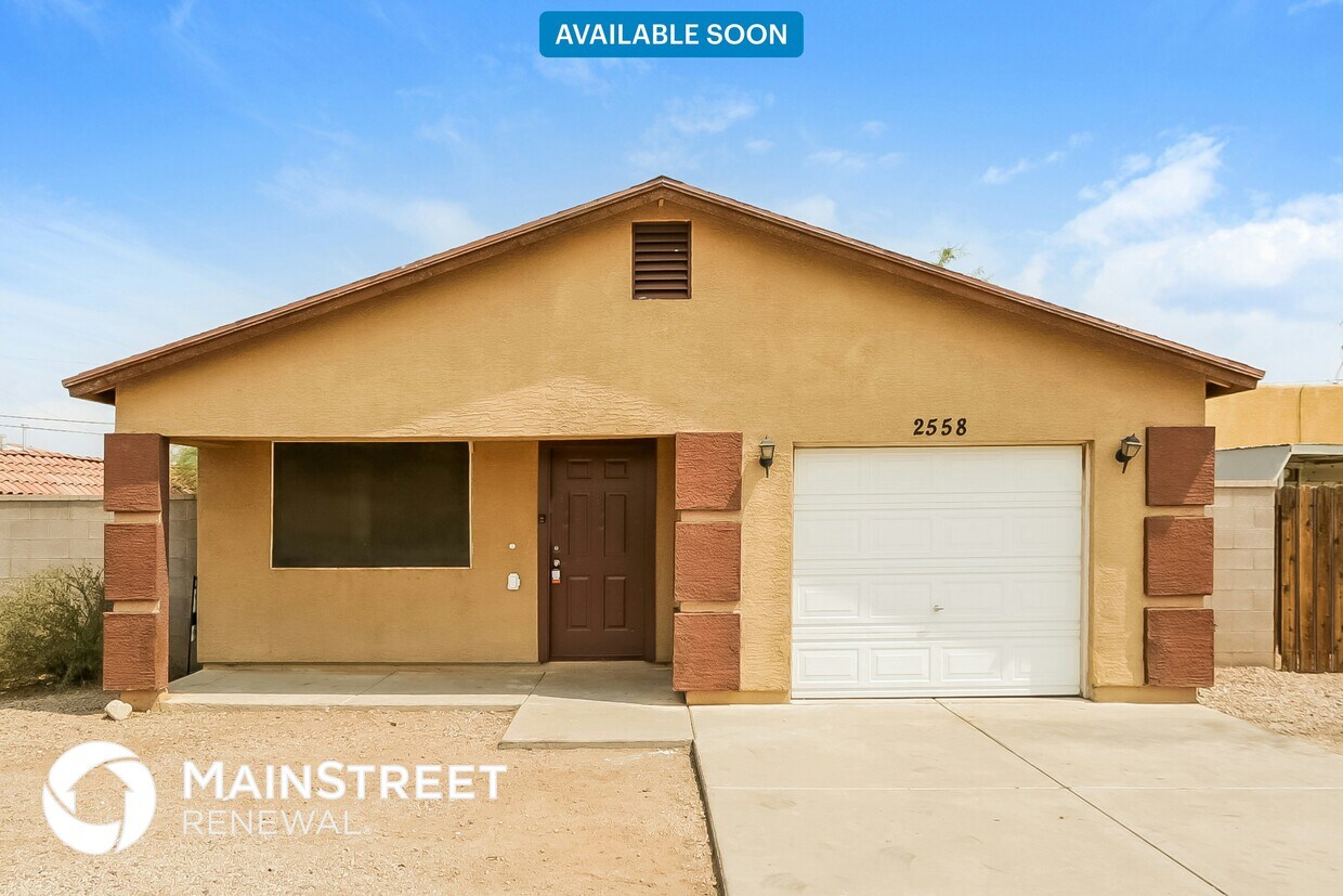 Foto principal - 2558 E Broadway Rd