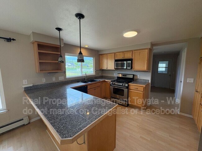 Building Photo - 8252 Cowichan Rd