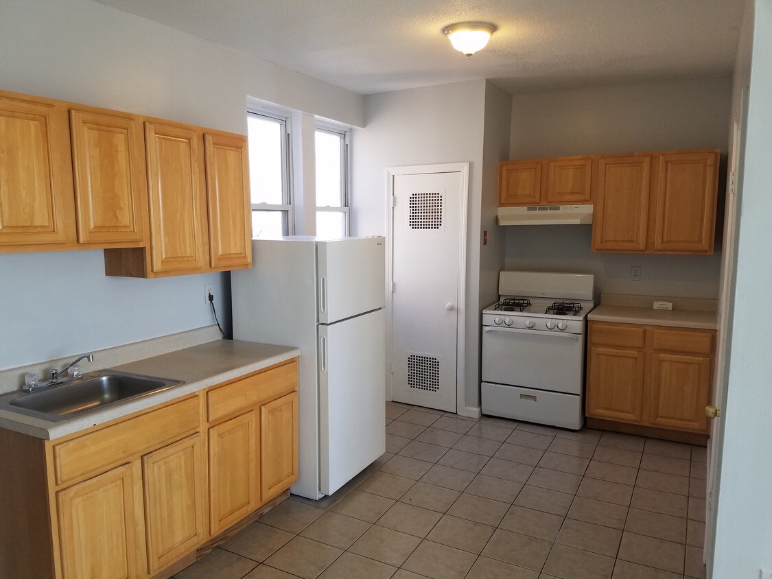 Foto principal - 798 Howard Ave