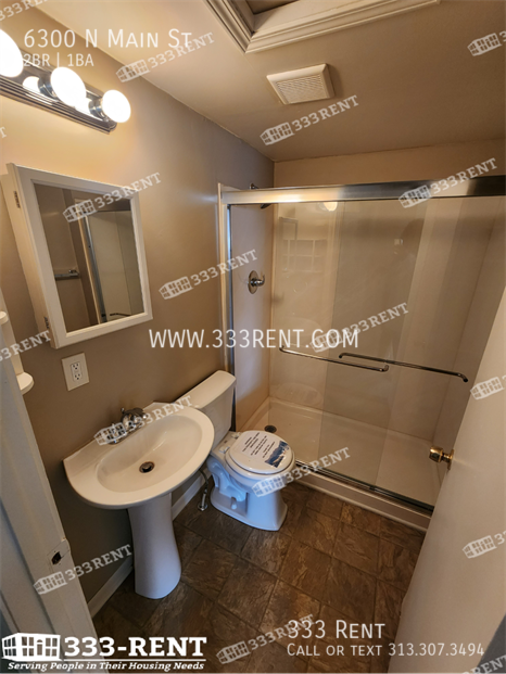 Foto del edificio - 6300 N Main St