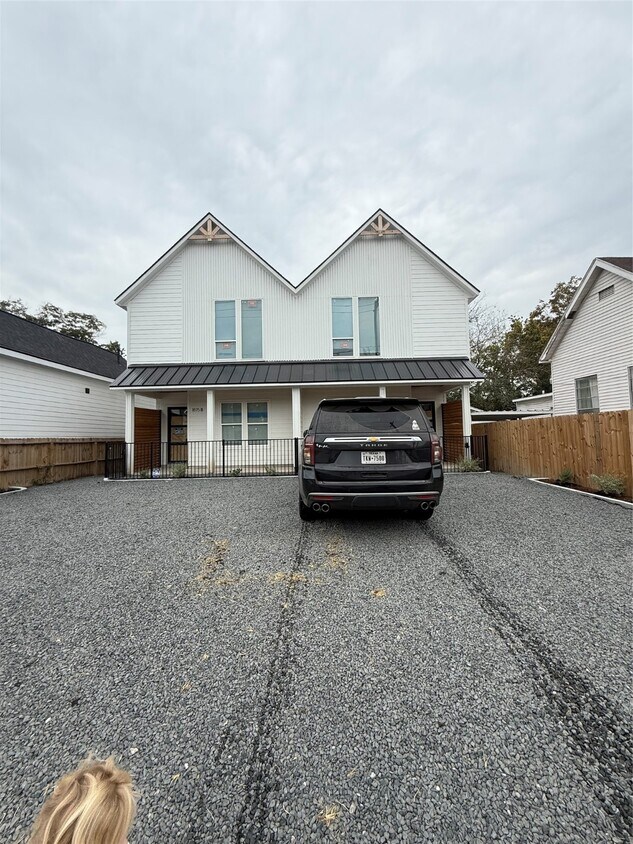 Foto principal - 1815 McKee St