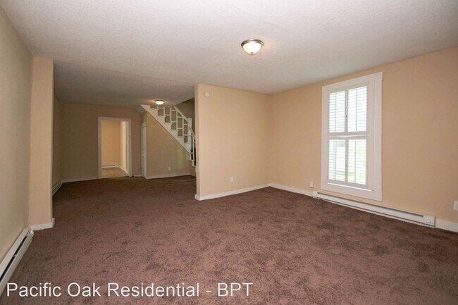 Building Photo - 3 br, 1.5 bath House - 1643 Columbia Ave