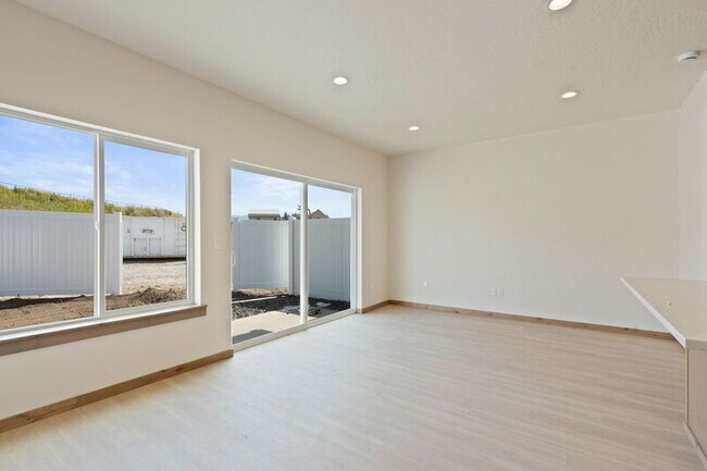 Building Photo - 3578 Blaze Loop