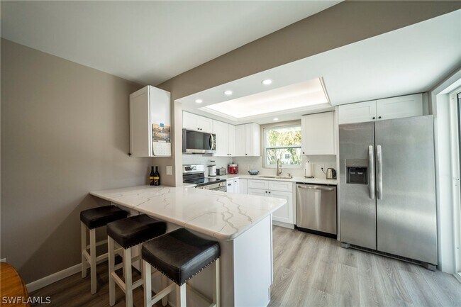 Foto del edificio - 6304 Sugar Bush Ln