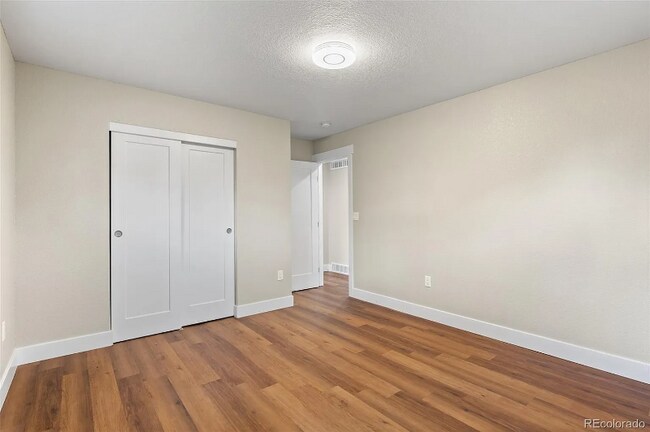 Foto del edificio - 10821 Larry Dr