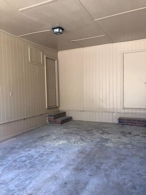 Building Photo - 400 Brady Drive