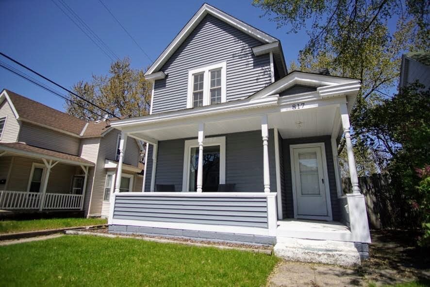 Primary Photo - 817 26th Ave NE