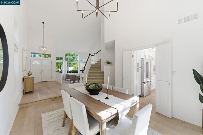 Building Photo - 601 Ambience Way