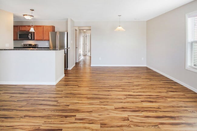 Building Photo - 303 Stonewall Creek Dr