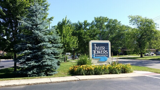 Foto del edificio - 1450 Plymouth Ln
