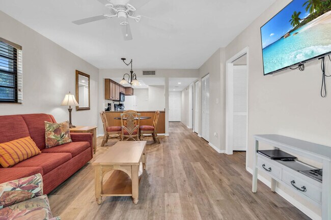 Building Photo - 600 Neapolitan Way