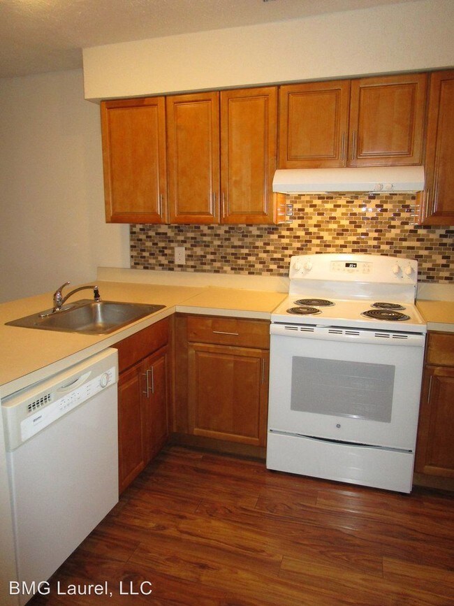 Building Photo - 2 br, 2 bath House - 8116 Chapel Cove Drive