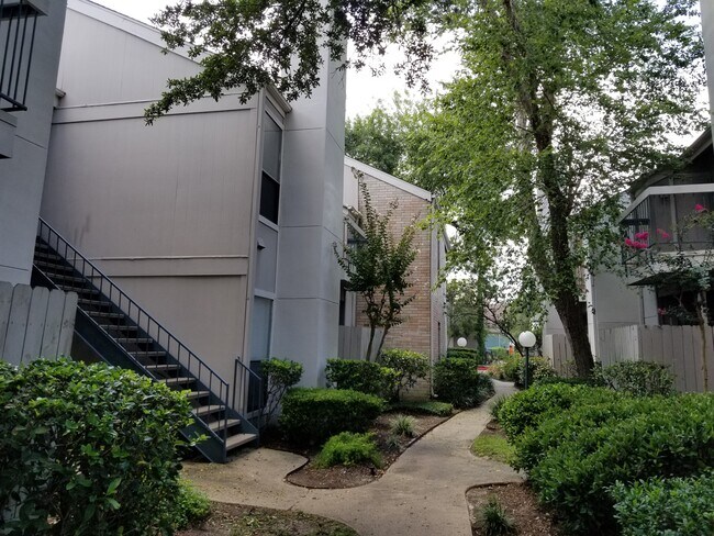 Front View - 7900 N Stadium Dr