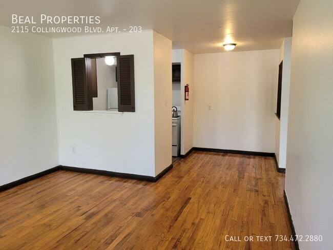 Foto del edificio - 2115 Collingwood Blvd