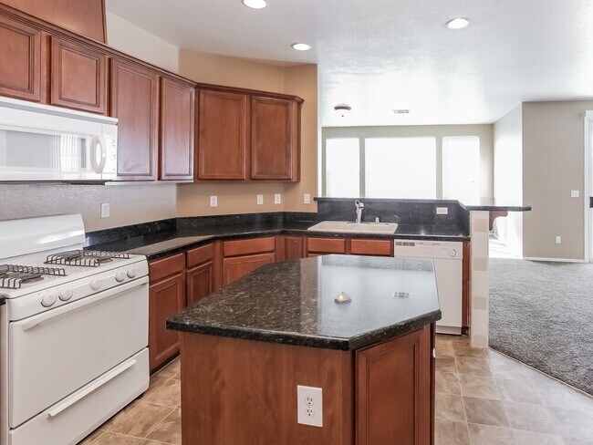 Foto del edificio - 1021 Equator Ave