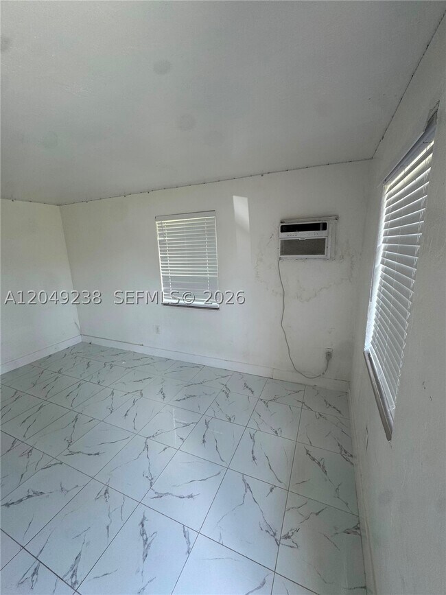 Foto del edificio - 16190 NE 19th Pl
