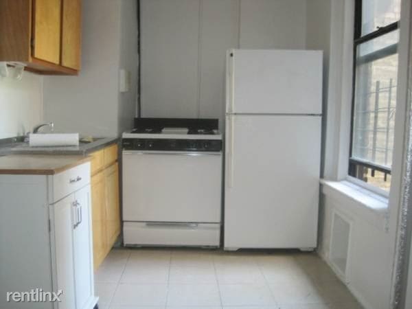 Primary Photo - 777 Mace Ave