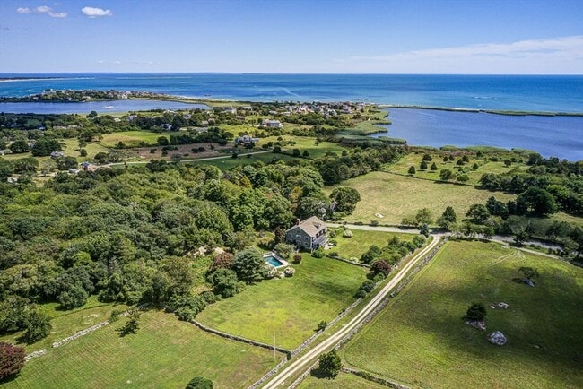 Foto del edificio - 73 Brayton Point Rd