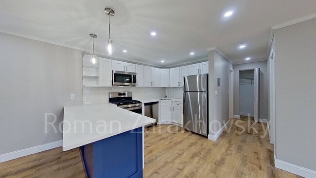 Photo - 979 Fellsway Rd Apartment