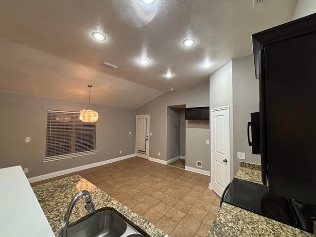 Building Photo - 5534 111th St