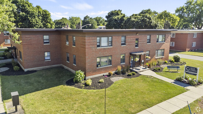 MAIN OFFICE - South Wedge Commons