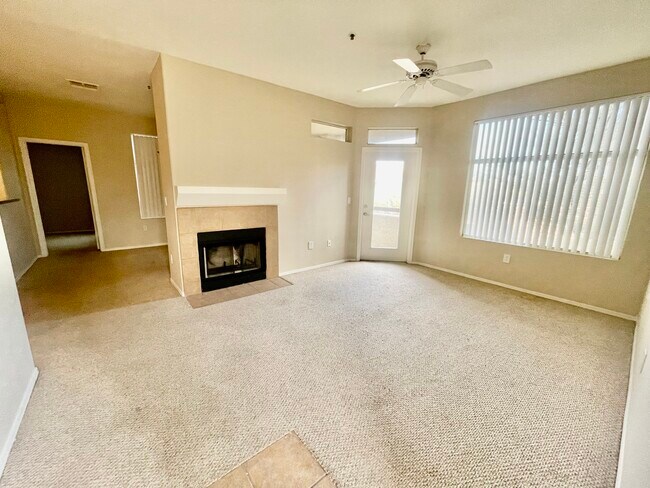 Building Photo - 11375 E Sahuaro Dr