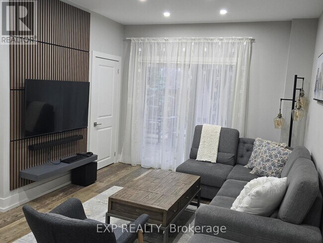 Photo du bâtiment - 4355 Simcoe St