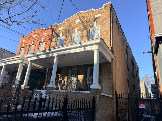 Foto del edificio - 660 Miller Ave