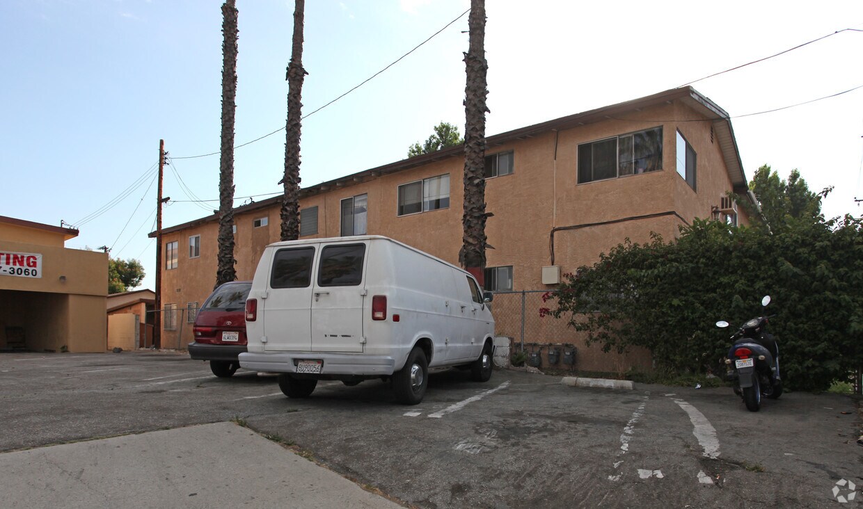 Building Photo - 11057 Lower Azusa Rd