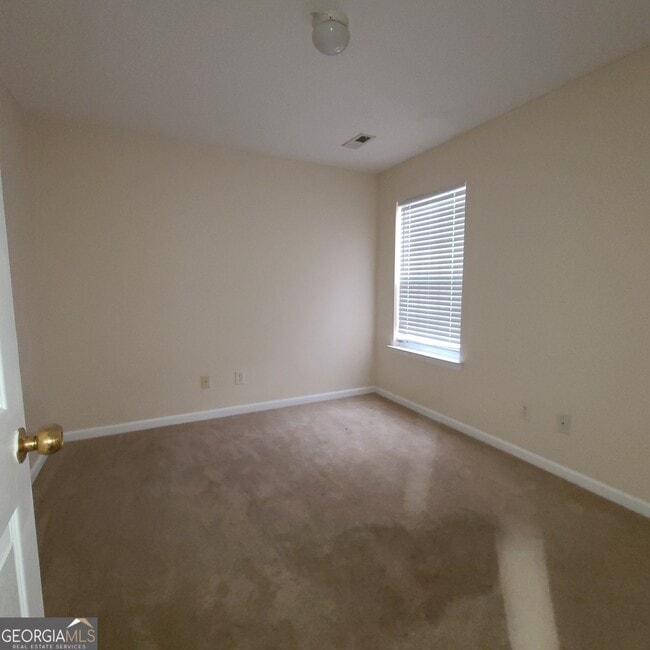 Building Photo - 2290 Nicole Dr