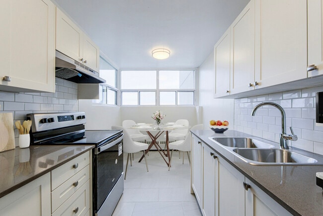 Building Photo - Shaughnessy Place